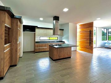 Casa Campestre en Venta, Condominio las Marias - via cerritos la Virginia