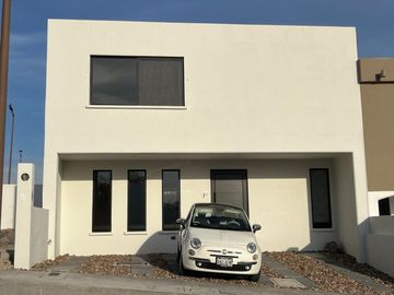 CASA EN VENTA EN FRACCIONAMIENTO ZARU, EL MARQUES. QRO