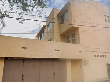 Casa en calle Colegio de la Caridad, Coapa, Ex Hacienda de San Juan de Dios, Tlalpan, CDMX.