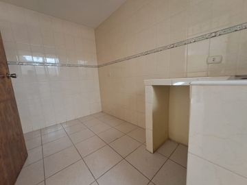 ¡DEPARTAMENTO CÉNTRICO CERCA A LA UTP, MEGAPLAZA Y PLAZA VEA! Amplio, privado y a solo $40,000