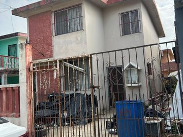 REMATO HERMOSA CASA CON 3 RECAMARAS UBICADA EN LA COLONIA SIMON RIVERA CIUDAD MADERO TAMAULIPAS APROVECHA