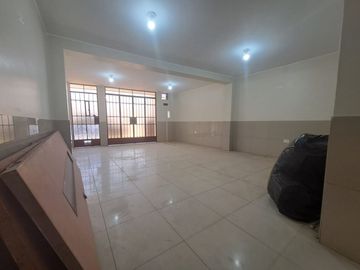 SE VENDE CASA A UNA CUADRA DE LA PANAMERICANA SUR📈
