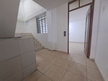 SE VENDE CASA A UNA CUADRA DE LA PANAMERICANA SUR📈