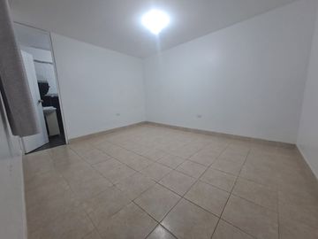 SE VENDE CASA A UNA CUADRA DE LA PANAMERICANA SUR📈