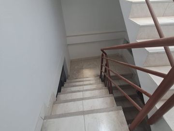 SE VENDE CASA A UNA CUADRA DE LA PANAMERICANA SUR📈