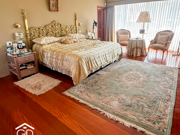 Venta Exclusiva Casa de Lujo en Rinconada del Lago – Elegancia, Luz Natural y Confort con Piscina y Terraza