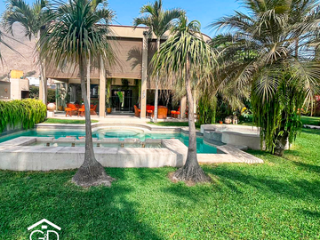 Venta Exclusiva Casa de Lujo en Rinconada del Lago – Elegancia, Luz Natural y Confort con Piscina y Terraza