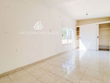 Casa Satélite ideal para oficina silenciosa, asilo, etc. Cerca Periférico, Plaza Satélite o Zona Azul