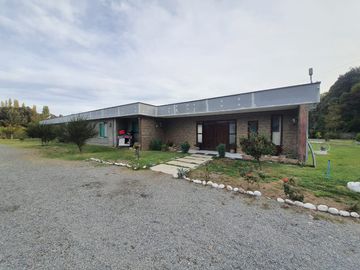 Venta Terreno 7.500 m2 y casa de 325 m2, Región del Maule
