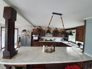 Venta Terreno 7.500 m2 y casa de 325 m2, Región del Maule