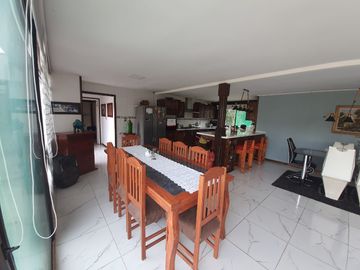 Venta Terreno 7.500 m2 y casa de 325 m2, Región del Maule