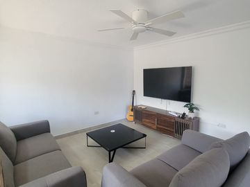 Venta de Departamento en Lomas de Urdesa – Amplio y Remodelado, Guayaquil