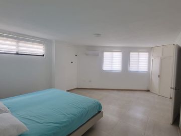 Venta de Departamento en Lomas de Urdesa – Amplio y Remodelado, Guayaquil