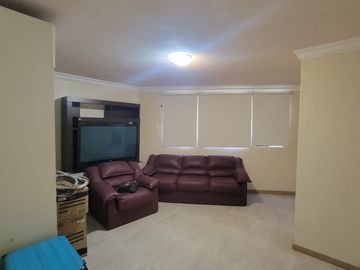 Venta de Departamento en Lomas de Urdesa – Amplio y Remodelado, Guayaquil