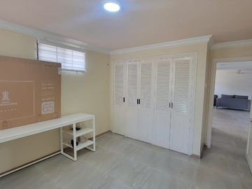 Venta de Departamento en Lomas de Urdesa – Amplio y Remodelado, Guayaquil