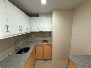 AFFORDABLE & LUXURIOUS 1BR UNIT AWAIT! - 48 MONTHS TO PAY