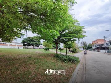 หมู่บ้านโกลเด้นทาวน์ วังหิน-เขาแตงอ่อน (หลังมุม) ใกล้เซ็นทรัลศรีราชา