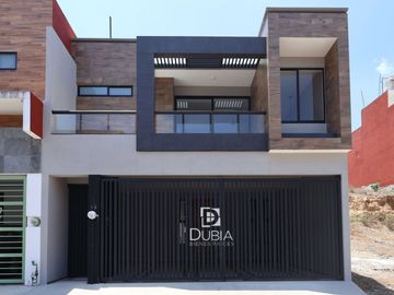 casa NUEVA en Fracc Privado, cerca de plaza el Juguete