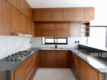 casa NUEVA en Fracc. Imperial de las Animas, zona Monte Magno , Animas