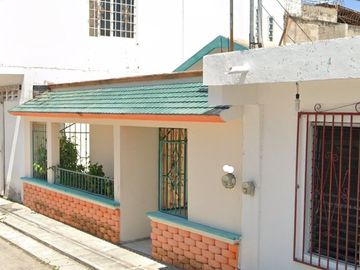 REMATO HERMOSA CASA INCREIBLE PRECIO Y OPORTUNIDAD EN LA COLONIA PAYO OBISPO CHETUMAL APROVECHA