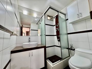 SE VENDE HERMOSO DEPARTAMENTO EN LAS LOMAS DE LA MOLINA VIEJA - LA MOLINA