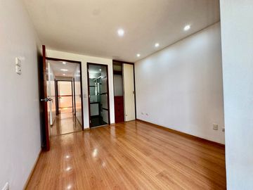 SE VENDE HERMOSO DEPARTAMENTO EN LAS LOMAS DE LA MOLINA VIEJA - LA MOLINA