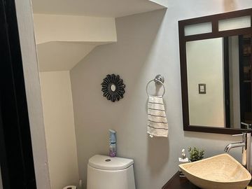 Casa en venta remodelada Col. Las Brisas Zona Sur Monterrey