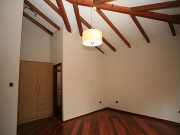 DE VENTA O RENTA — CONFORT Y NATURALEZA EN UNA UBICACIÓN PRIVILEGIADA