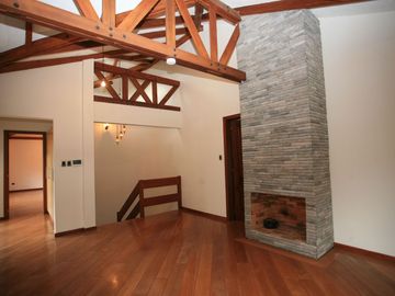 DE VENTA O RENTA — CONFORT Y NATURALEZA EN UNA UBICACIÓN PRIVILEGIADA