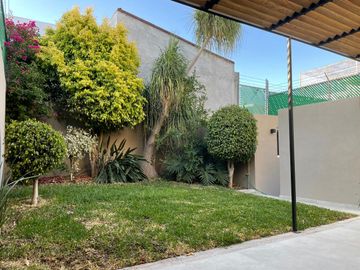 VENTA DE CASA  EN ALAMOS SEGUNDA SECCION QUERETARO QUERETARO