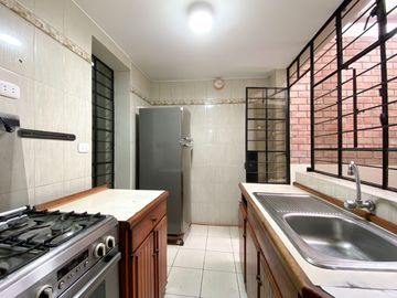 🌟 Tu Negocio Y Hogar En Av. Gran Chimú 🏡💼