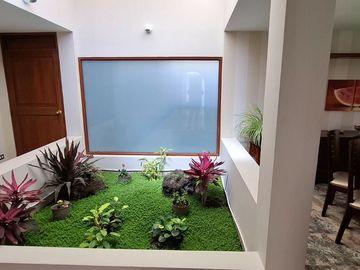 ALQUILO HERMOSA CASA EN URB. LOS GIRASOLES EN CAYMA