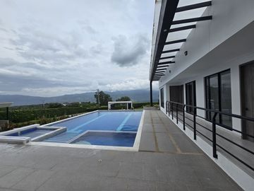 VENDO O PERMUTO CASA QUINTA CAMPESTRE PARA ESTRENAR EN LA MESA CUNDINAMARCA.