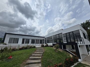 VENDO O PERMUTO CASA QUINTA CAMPESTRE PARA ESTRENAR EN LA MESA CUNDINAMARCA.