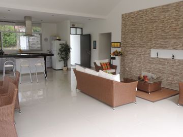 VENDO CASA EN ANAPOIMA
