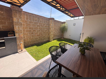 CASA EN VENTA!! MORILLOTLA