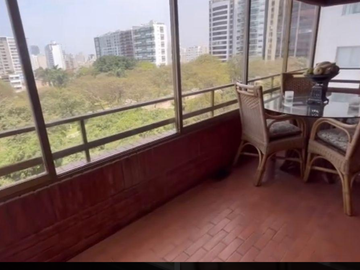 OPORTUNIDAD DEPARTAMENTO EN SAN ISIDRO FRENTE A PARQUE