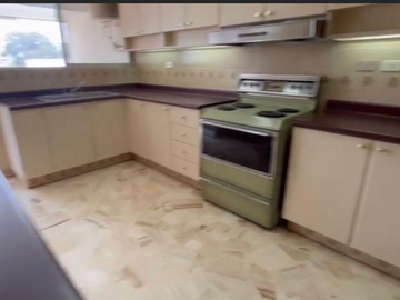 OPORTUNIDAD DEPARTAMENTO EN SAN ISIDRO FRENTE A PARQUE