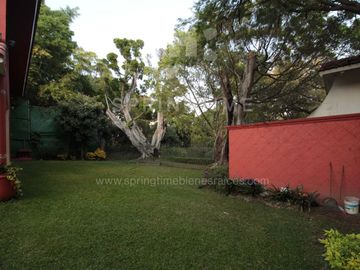 LAURELES