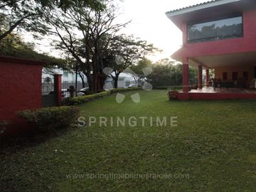LAURELES