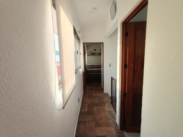 En Renta Casa En Condominio, Buena Ubicación, Alberca y Jardín