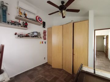 En Renta Casa En Condominio, Buena Ubicación, Alberca y Jardín