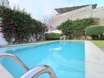 En Renta Casa En Condominio, Buena Ubicación, Alberca y Jardín