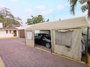 En Renta Casa En Condominio, Buena Ubicación, Alberca y Jardín