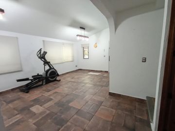 En Renta Casa En Condominio, Buena Ubicación, Alberca y Jardín