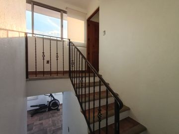 En Renta Casa En Condominio, Buena Ubicación, Alberca y Jardín