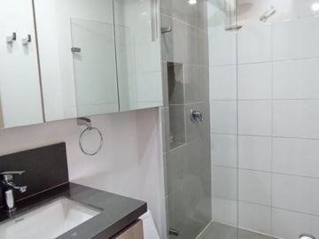 Apartamento barrio Vipasa. Piso 6 con ascensor.