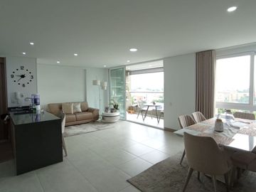Apartamento barrio Vipasa. Piso 6 con ascensor.