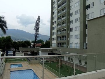 Apartamento barrio Vipasa. Piso 6 con ascensor.