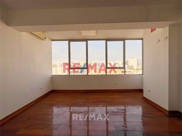 MODERNO EDIFICIO COMERCIAL DE 3440m2 - Surco, Limite con Miraflores